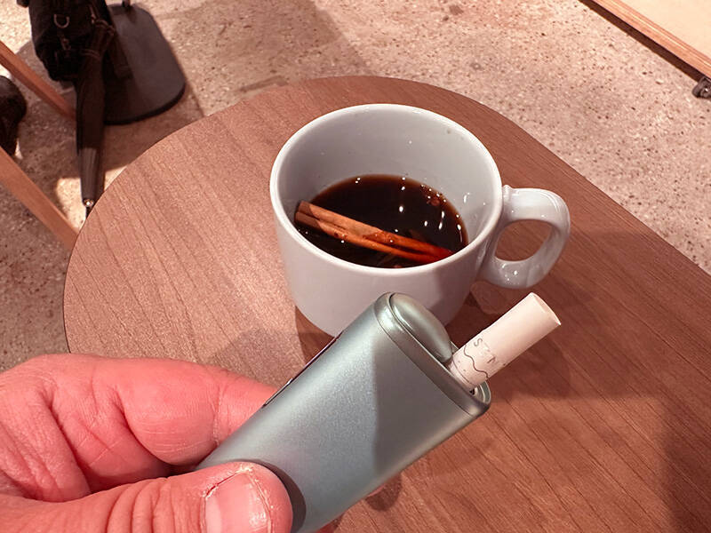 加熱式たばこ「SENTIA」と楽しむアレンジコーヒー　スーパーの材料で高級な味わい