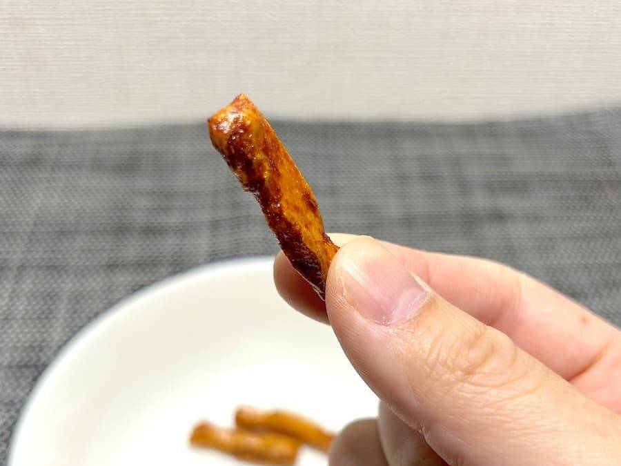 井の頭公園で「死神大魔王」を発見！禍々しすぎる見た目の“激辛菓子”を実食