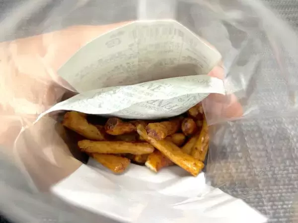 「井の頭公園で「死神大魔王」を発見！禍々しすぎる見た目の“激辛菓子”を実食」の画像