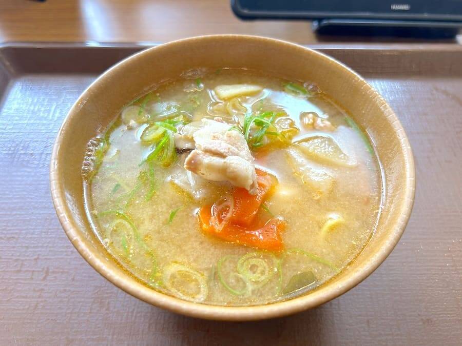 すき家新メニュー「とん汁みそらーめん」がおいしい！でも言いたいこともある