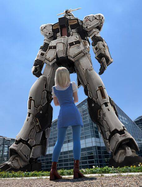 ガンプラもコスプレも全部ひとり　「Vガンダム」再現画像の裏側がすごかった