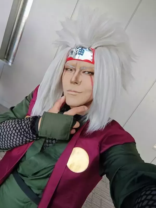 「“漢”感溢れる屈強なコスプレイヤーの正体は……女性！？「脳がバグるバグる」」の画像