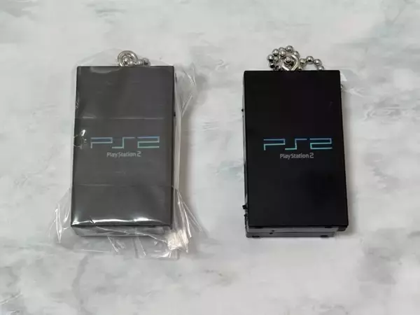 「プレステのチャーム付きビスケット発売　アラフォーゲーマーがレビューしてみる　」の画像