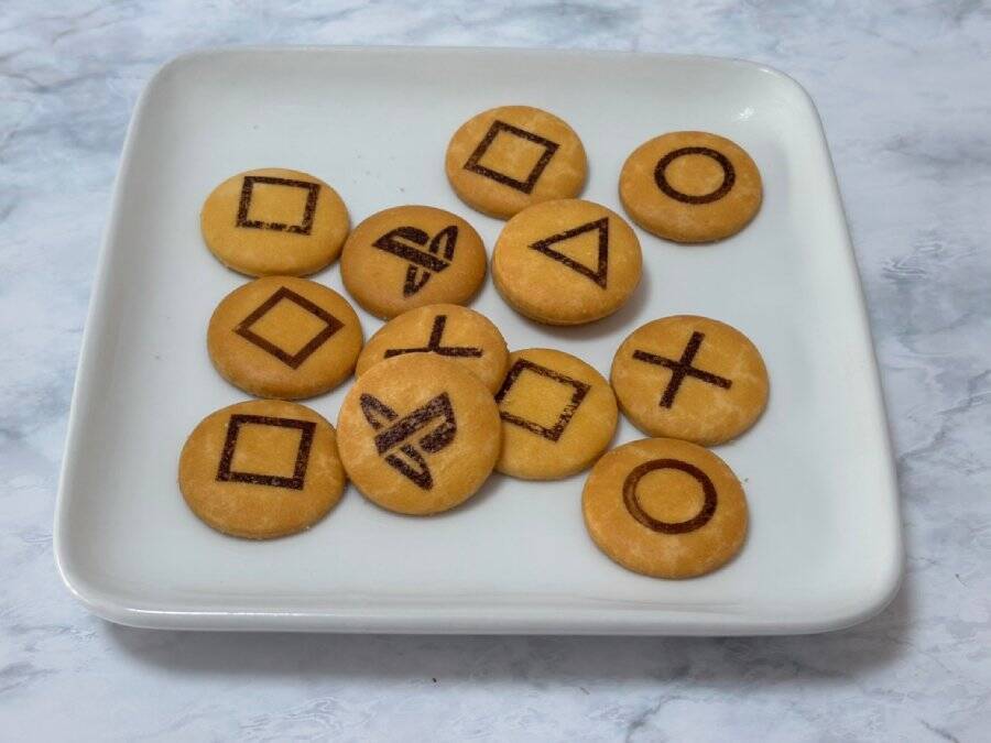 プレステのチャーム付きビスケット発売　アラフォーゲーマーがレビューしてみる　