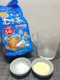 「麦茶がビールそっくりに変身　伊藤園の「泡ふわむぎ茶」を実際に作ってみた」の画像3