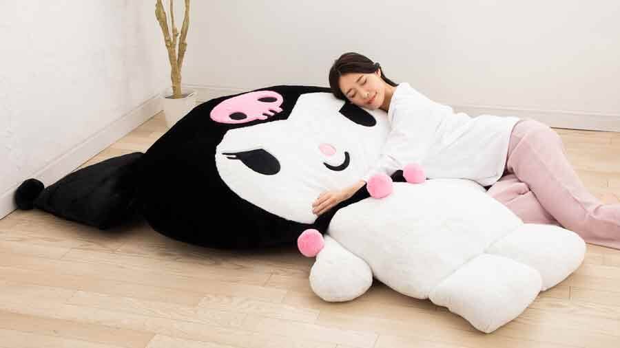 サンリオのキャラクターたちが超特大クッションに　第1弾は「クロミ」と「KIRIMI ちゃん.」