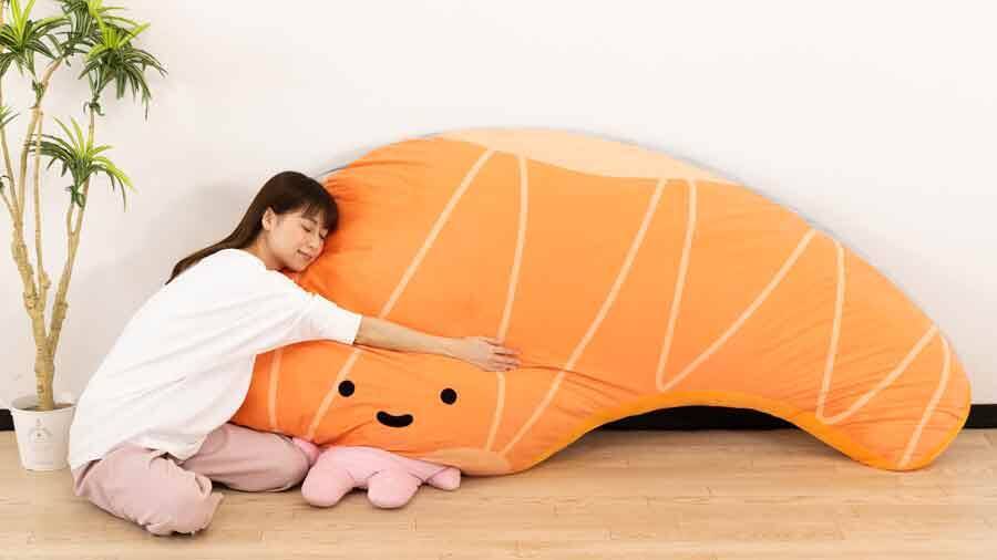 サンリオのキャラクターたちが超特大クッションに　第1弾は「クロミ」と「KIRIMI ちゃん.」