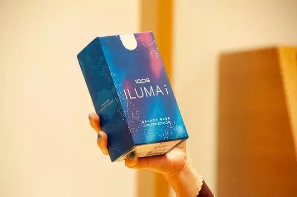 「IQOSに新モデルと新銘柄続々　「宇宙」感じるオリジナルドリンクをIQOSストアで提供」の画像