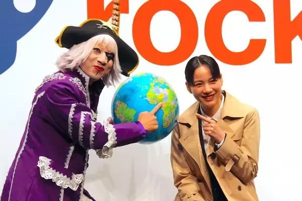 「松重豊＆のんが新CMで刑事バディに！ロケットナウ新CM発表会で制作陣にラブコール？」の画像