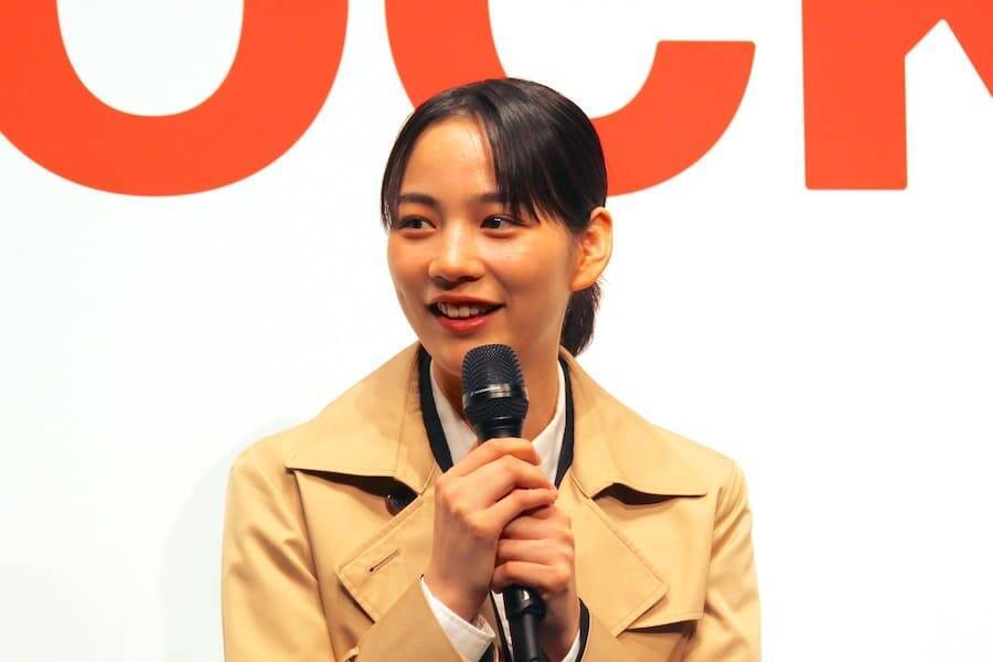 松重豊＆のんが新CMで刑事バディに！ロケットナウ新CM発表会で制作陣にラブコール？