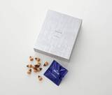 「「きのこの山×クラブハリエ」「たけのこの里×シェ・シバタ」　催事で即完売のコラボチョコが全国展開へ」の画像3