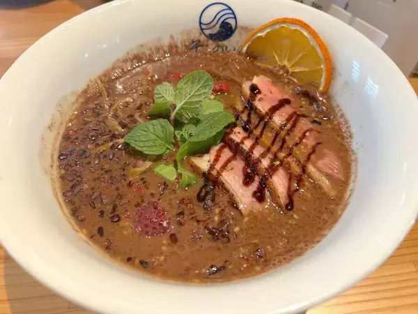 甘いの？しょっぱいの？1日20食限定の「チョコレート味噌ラーメン」が唯一無二の体験だった