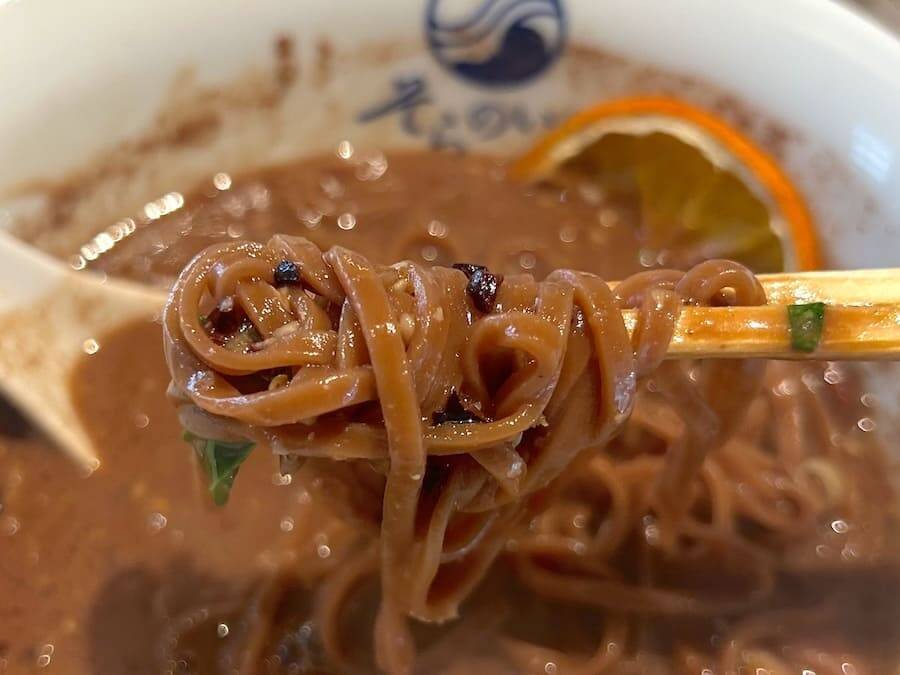 甘いの？しょっぱいの？1日20食限定の「チョコレート味噌ラーメン」が唯一無二の体験だった