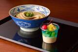 「丸亀製麺、まさかの「うどんプリン」を作ってしまう　もちもち食感の新スイーツが全国発売」の画像2