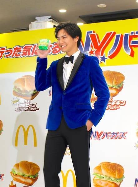 人気の「N.Y.バーガーズ」が今年も登場！元マッククルーの数原龍友が、片寄涼太＆みちょぱにデリバリー
