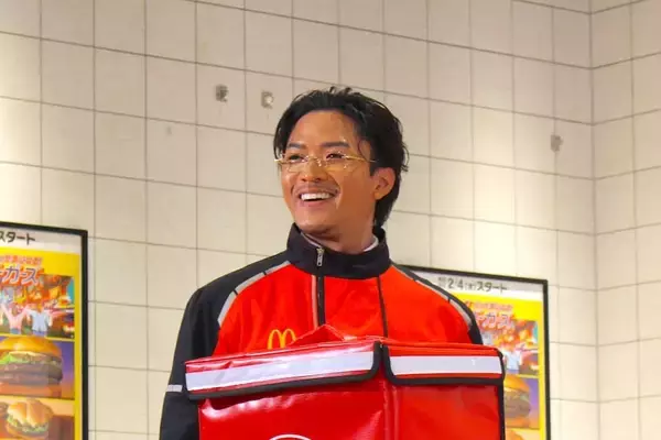 「人気の「N.Y.バーガーズ」が今年も登場！元マッククルーの数原龍友が、片寄涼太＆みちょぱにデリバリー」の画像