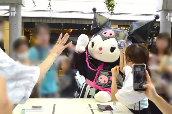 「サムスンが「Join the flip side ＃Galaxy 日本一周」実施！先行体験イベントにクロミちゃんが登場」の画像