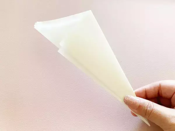 「ケーキが取り出せないストレスから開放！「便利なクッキングシートの敷き方」が本当に便利だった」の画像