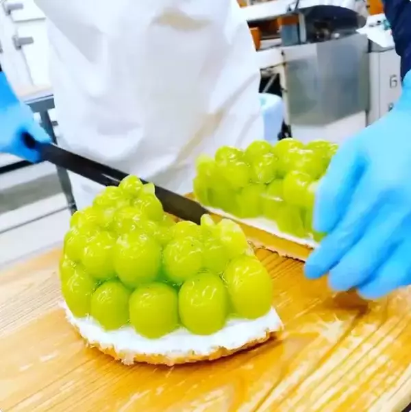 「老舗洋菓子店が大切にする「作る人」「切る人」「包丁」　神田近江屋の実演動画に13万いいね」の画像