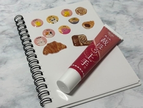 「ぷっくりシール難民」に救いの手　コニシ公式が教える「ボンド活用術」を試してみた