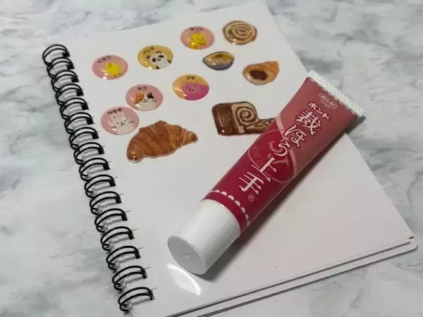 「ぷっくりシール難民」に救いの手　コニシ公式が教える「ボンド活用術」を試してみた