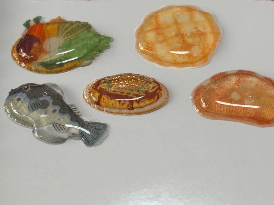 「ぷっくりシール難民」に救いの手　コニシ公式が教える「ボンド活用術」を試してみた