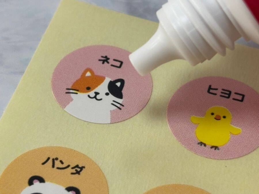 「ぷっくりシール難民」に救いの手　コニシ公式が教える「ボンド活用術」を試してみた