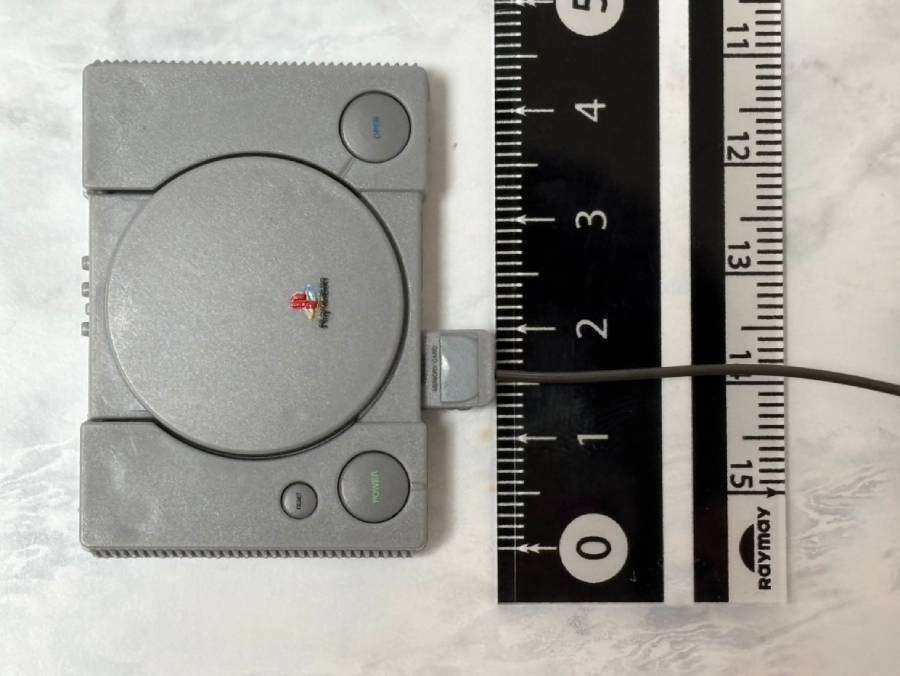 歴代プレステのカプセルトイミニチュアをレビュー　常軌を逸した細かさに驚愕