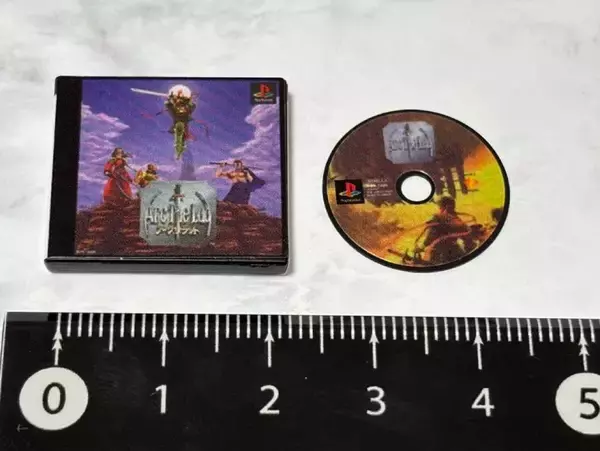 「歴代プレステのカプセルトイミニチュアをレビュー　常軌を逸した細かさに驚愕」の画像