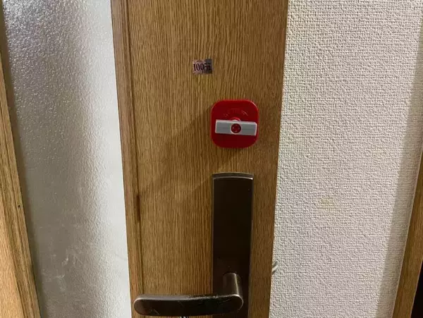 「どこでもガシャポンハンドル～　カプセルトイ自販機のハンドルがカプセルトイに！天才の発想か……！」の画像