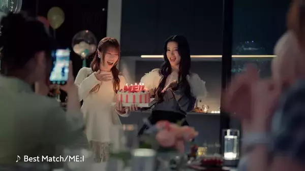 「ME:Iが貸切ヴィラで大はしゃぎ！ドコモ「Galaxy S26 Ultra」新TVCMで自然体な“女子旅”を満喫」の画像