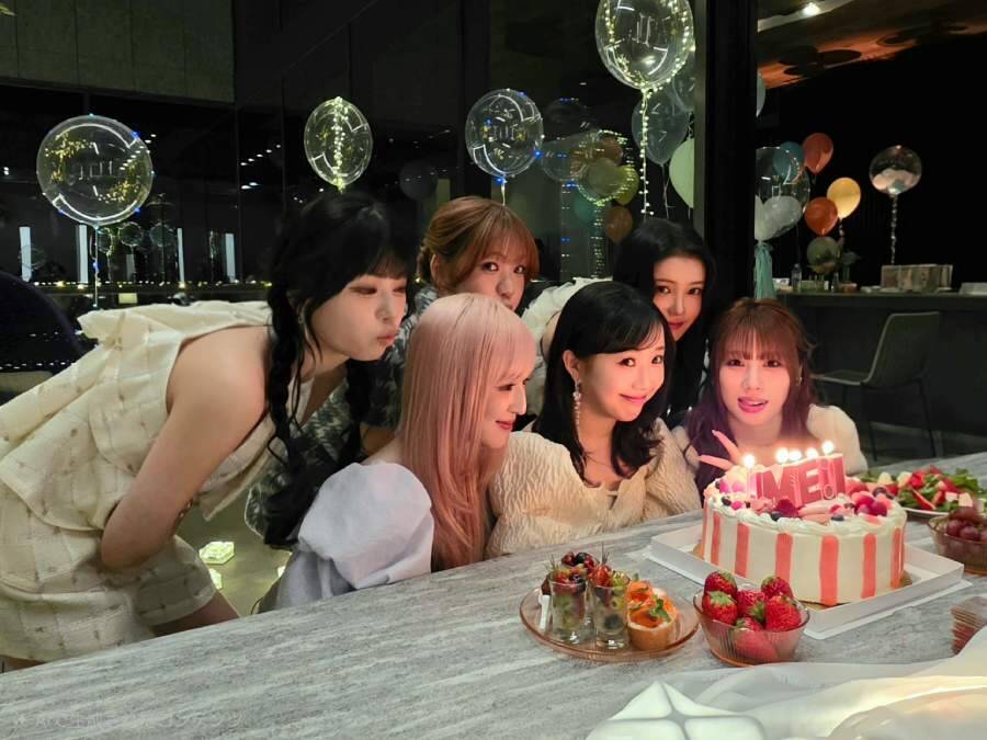 ME:Iが貸切ヴィラで大はしゃぎ！ドコモ「Galaxy S26 Ultra」新TVCMで自然体な“女子旅”を満喫