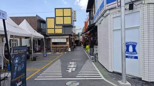 「タイの「なんちゃって日本」は異世界ニッポン　見たことあるけど見たことない驚きの街並み」の画像