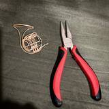 「美しい音色が聞こえてきそう！針金だけで楽器を表現するワイヤーアート作家」の画像1