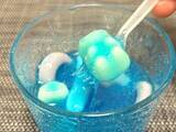 「え、この見た目で日本開発？　ドンキで発見した謎グミは“海外すぎるお菓子”だった」の画像10