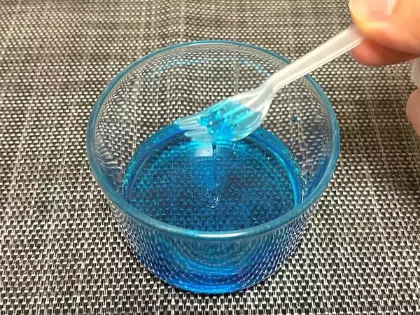 「え、この見た目で日本開発？　ドンキで発見した謎グミは“海外すぎるお菓子”だった」の画像