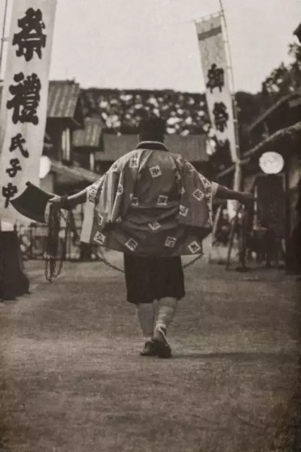 「鬼殺隊は実在した！？　肉体派コスプレイヤーが岩柱・悲鳴嶼行冥になりきる」の画像