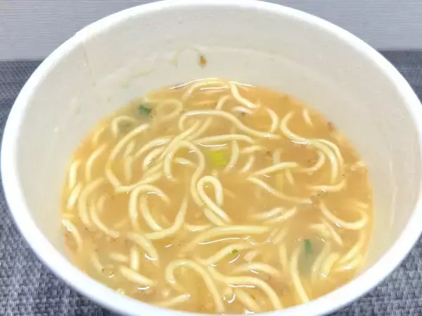 「「痛い！」がスープに溶かすと旨辛に　“死神級”唐辛子入りラーメンを食べてみた」の画像