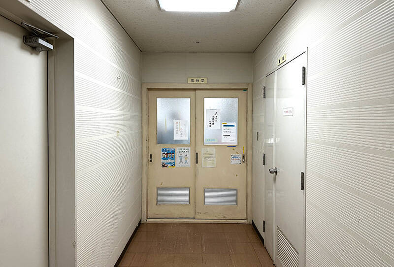 この涙は懐かしさ……なのか？ 展示「あの職員室」で特大感情を揺さぶられたレポート