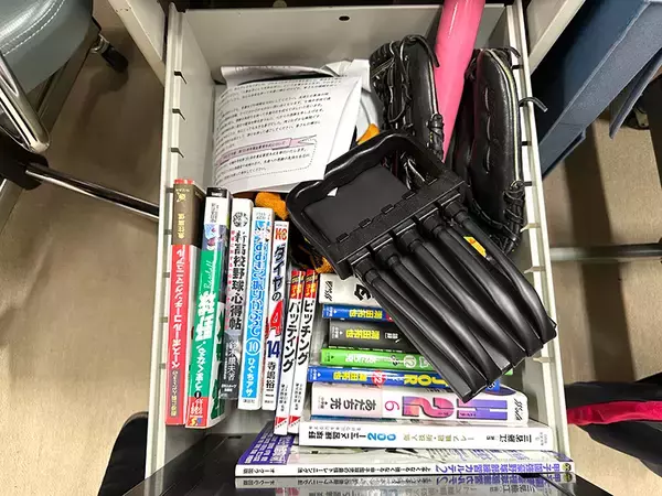 「この涙は懐かしさ……なのか？ 展示「あの職員室」で特大感情を揺さぶられたレポート」の画像