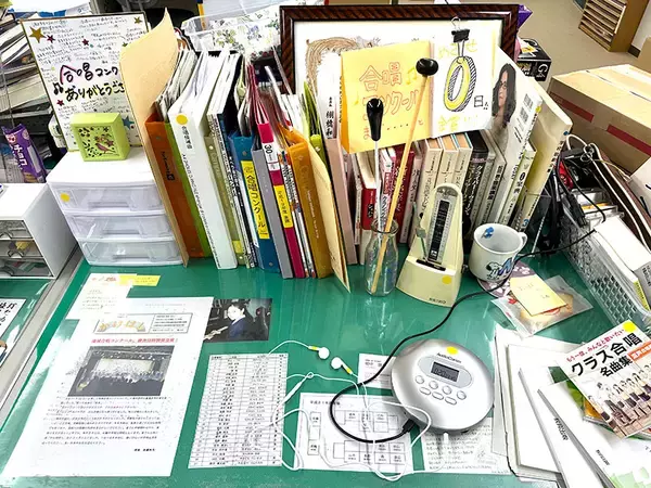 「この涙は懐かしさ……なのか？ 展示「あの職員室」で特大感情を揺さぶられたレポート」の画像