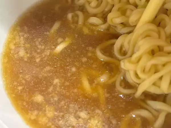 「にんにくの暴力！！リュウジさん監修“バカの考えたサッポロ一番”がウマすぎた」の画像