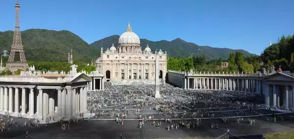 「身長7cmの高市首相が国会議事堂に！東武ワールドスクウェアの小ネタが話題」の画像