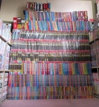 全巻でも足りない？　「ゴルゴ13」500冊超を所有するコレクター現る