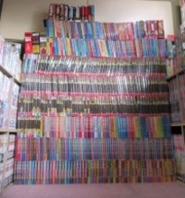 全巻でも足りない？　「ゴルゴ13」500冊超を所有するコレクター現る