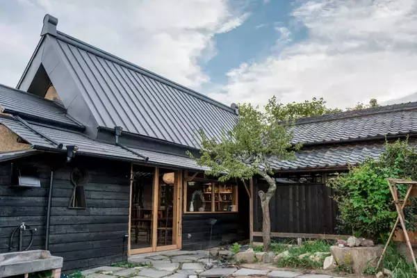 「陰陽五行をテーマにした宿泊施設「cofunia（コフニア）」、奈良・西山塚古墳の麓に誕生」の画像