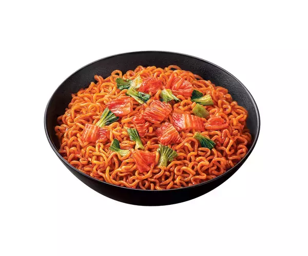「通常の辛ラーメンより辛い！？辛さ指数4.0の「炒めキムチ」カップ焼きそばが登場」の画像