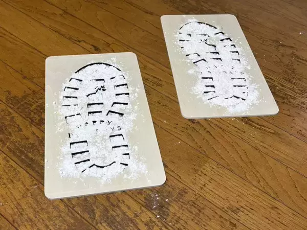 「3COINS「サンタさんの足跡」レビュー　「本当に来た！」を演出できるワクワクアイテム」の画像