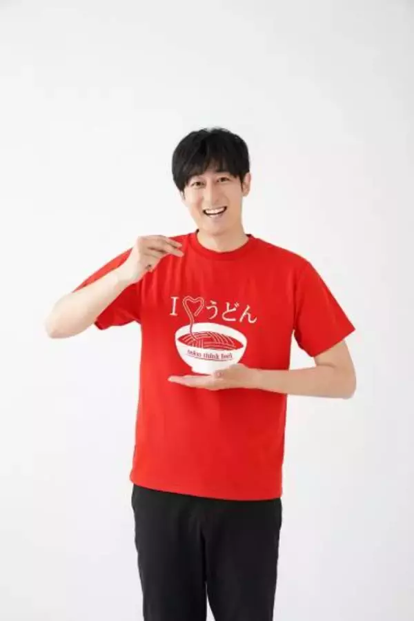 「うどんとピザが奇跡の融合たい！ピザハットが福岡・佐賀限定で「だし香る 肉ごぼう天うどんピザ」発売」の画像