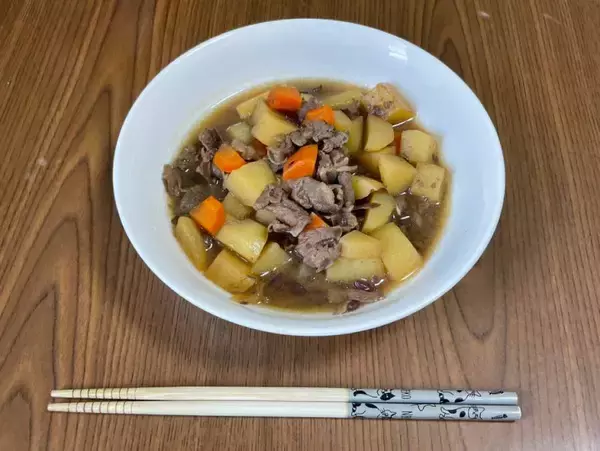 「ネタ臭漂う井村屋公式レシピに挑戦　肉じゃがにあずきバーをドーン！」の画像